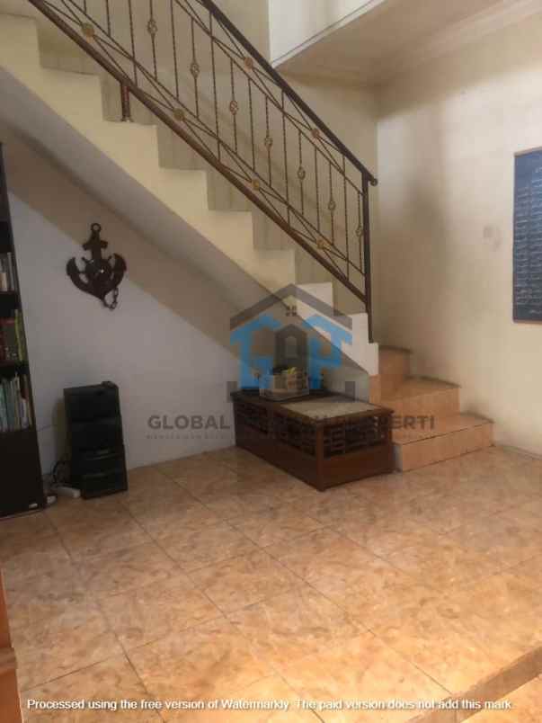 dijual rumah baros