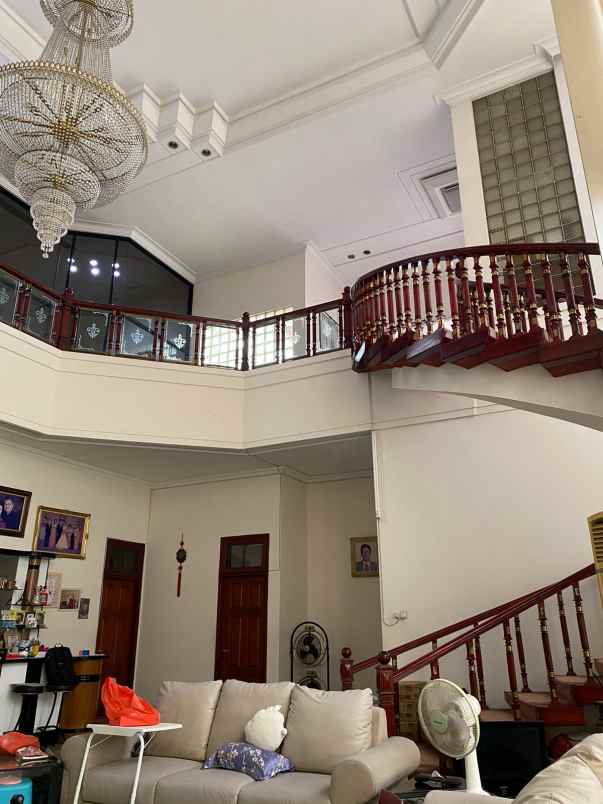 dijual rumah basuki rahmat