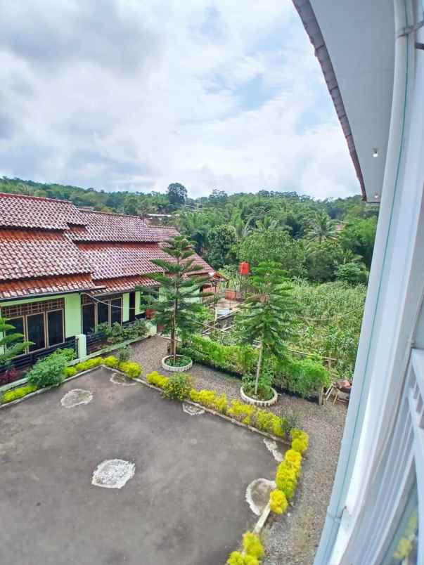 dijual rumah bisnis salon aktif maja majalengka