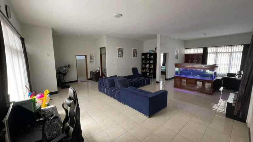 dijual rumah buanasari raya