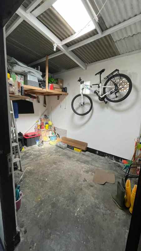 dijual rumah buanasari raya