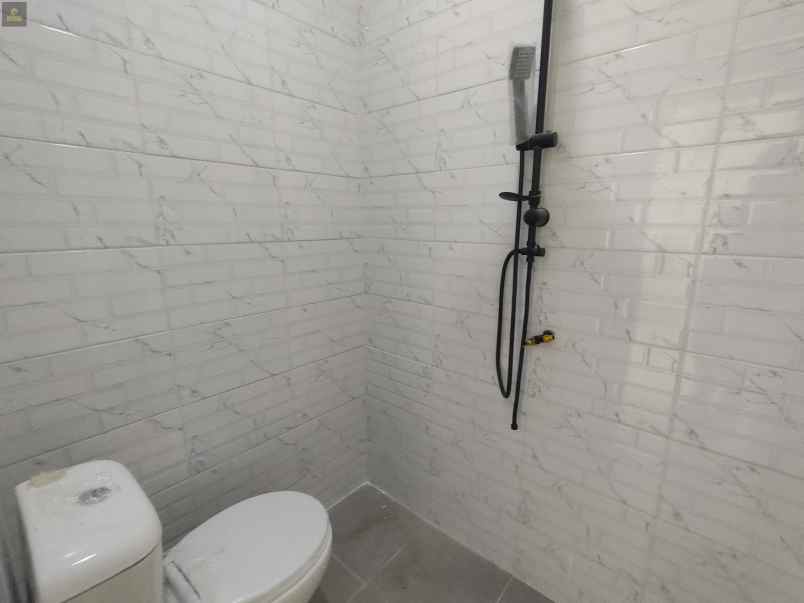 dijual rumah buaran serpong tangerang