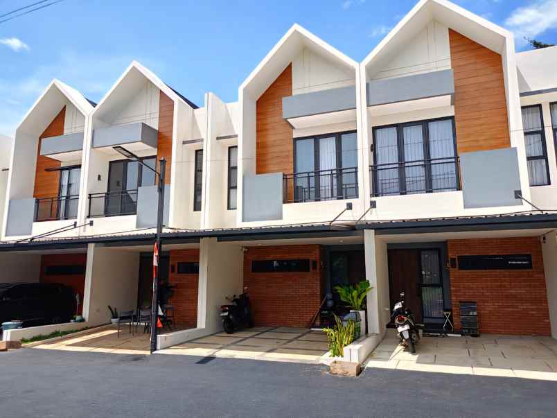 dijual rumah ciater serpong
