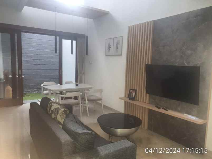 dijual rumah ciganjur