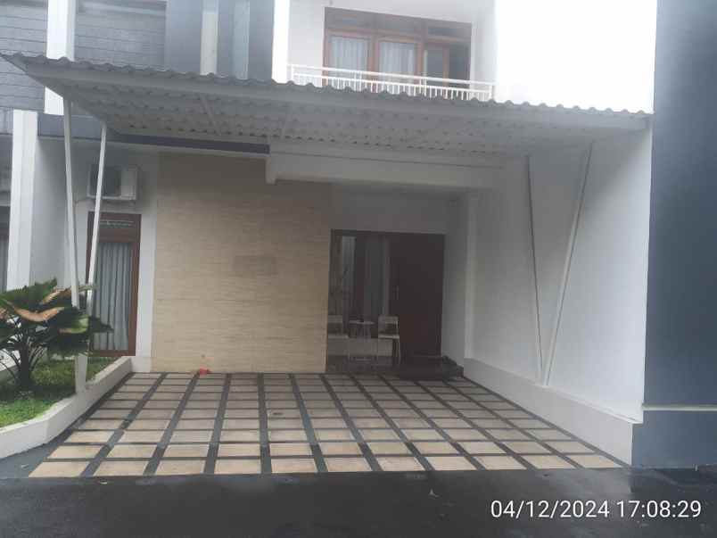 dijual rumah ciganjur