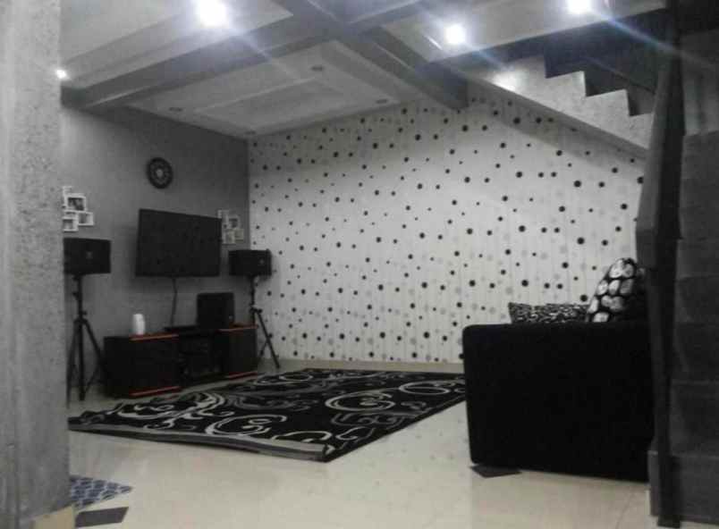 dijual rumah cisaranten kulon