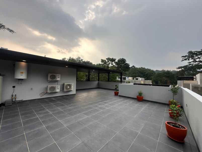 dijual rumah cisitu indah