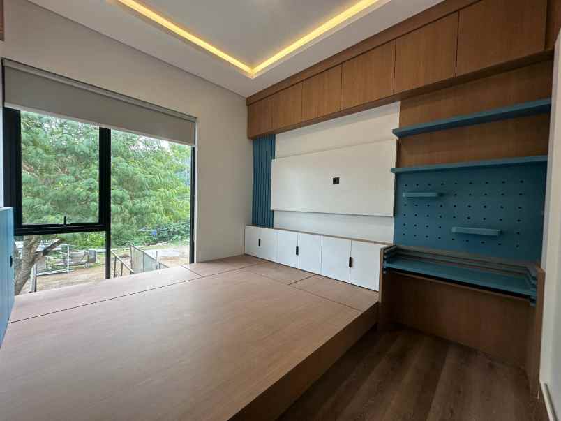 dijual rumah cisitu indah