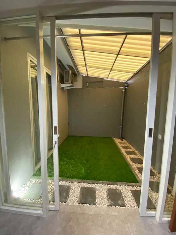 dijual rumah citra grand