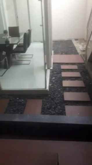 dijual rumah citraland queenstown