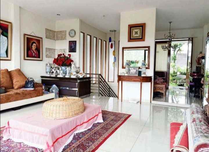 dijual rumah ciwaruga