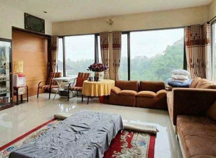 dijual rumah ciwaruga