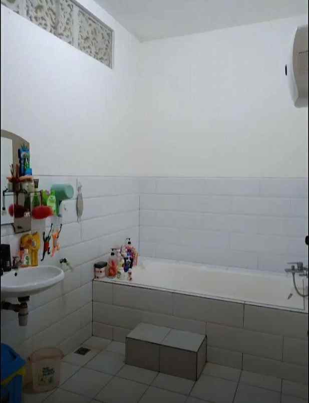 dijual rumah ciwaruga