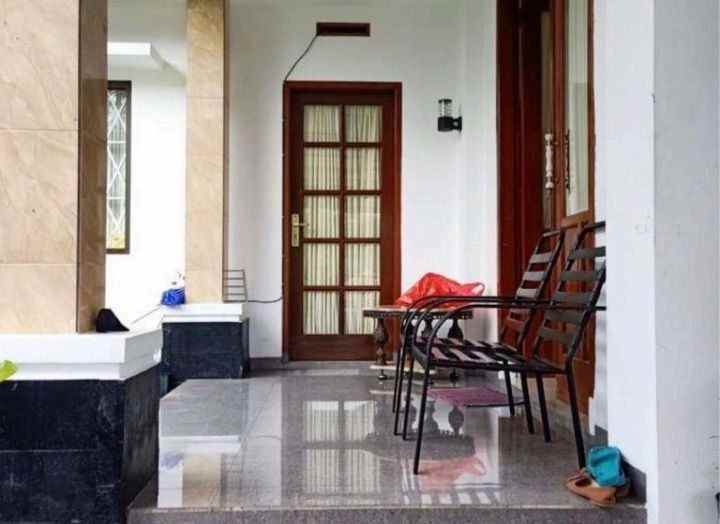 dijual rumah ciwaruga