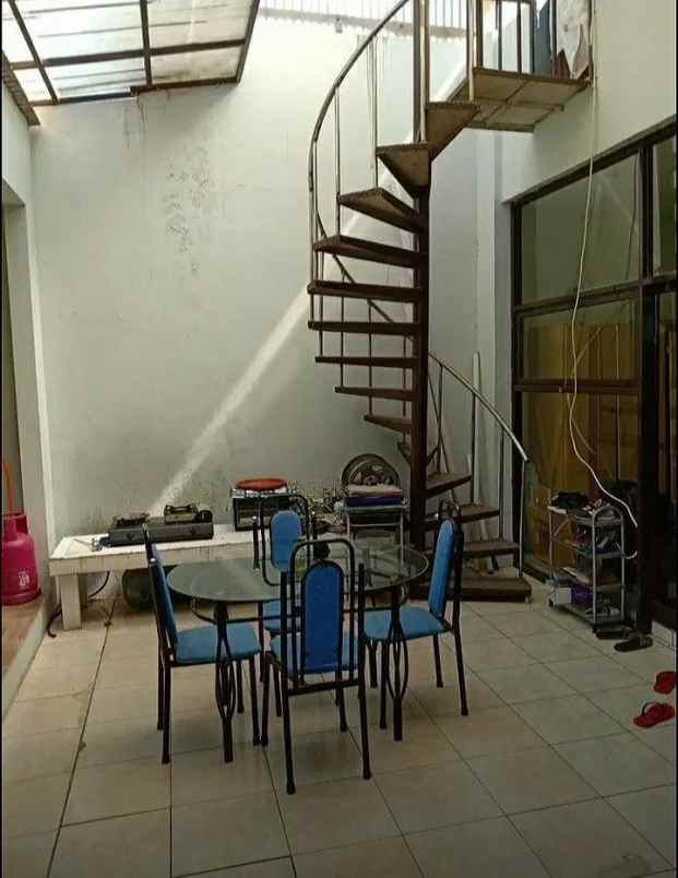 dijual rumah ciwaruga