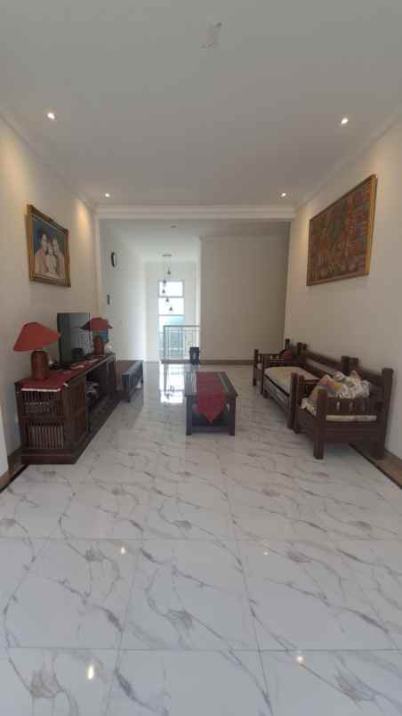 dijual rumah cluster alexandrite gading