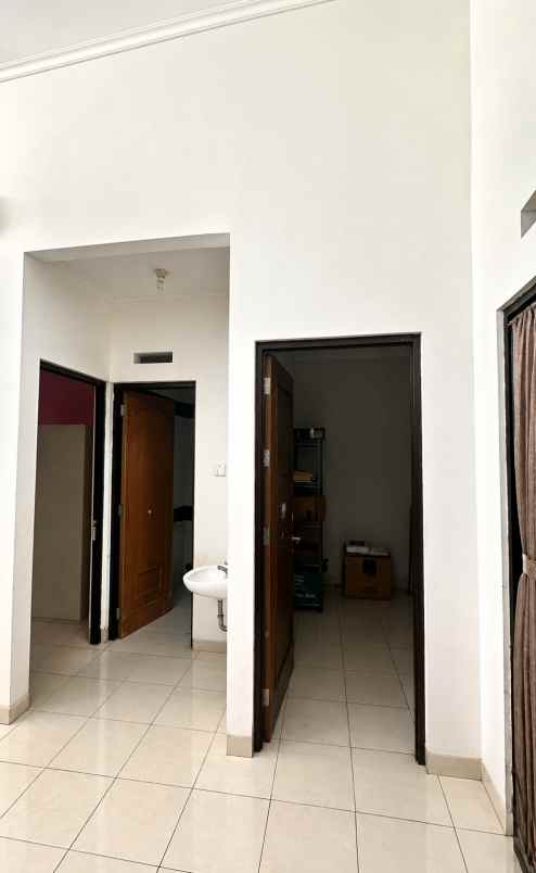 dijual rumah cluster aralia harapan