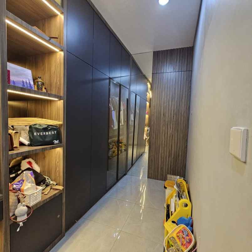 dijual rumah cluster la seine jakarta
