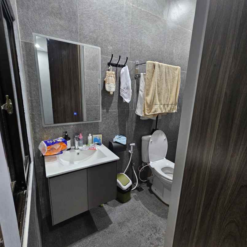 dijual rumah cluster la seine jakarta