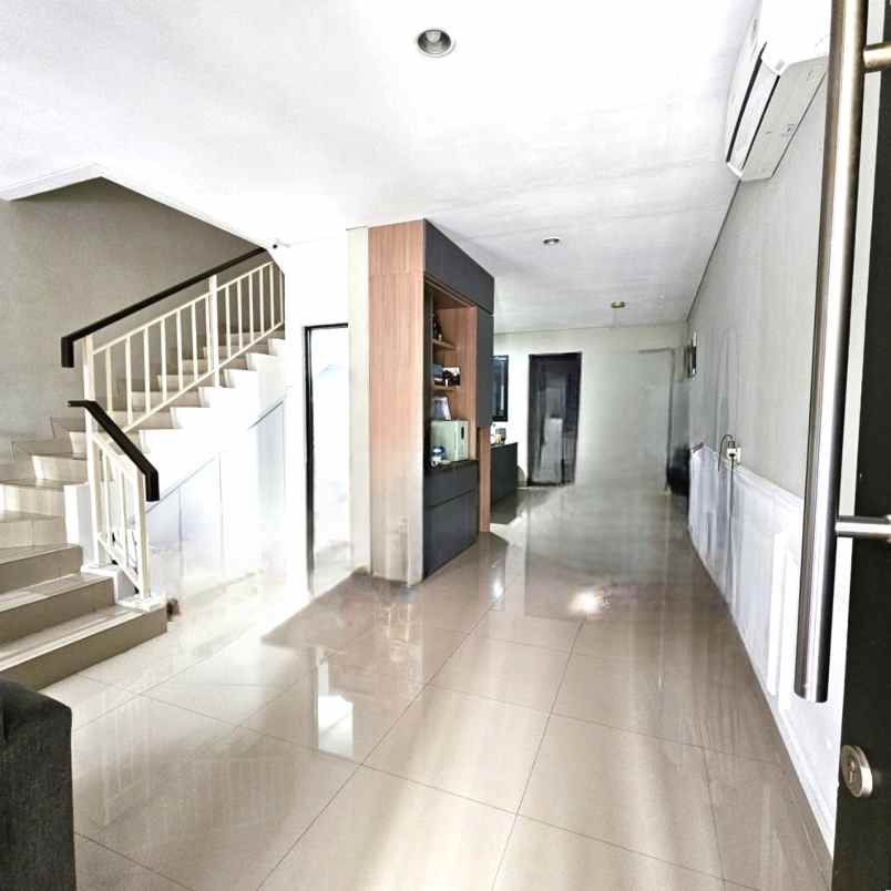 dijual rumah cluster la seine jgc