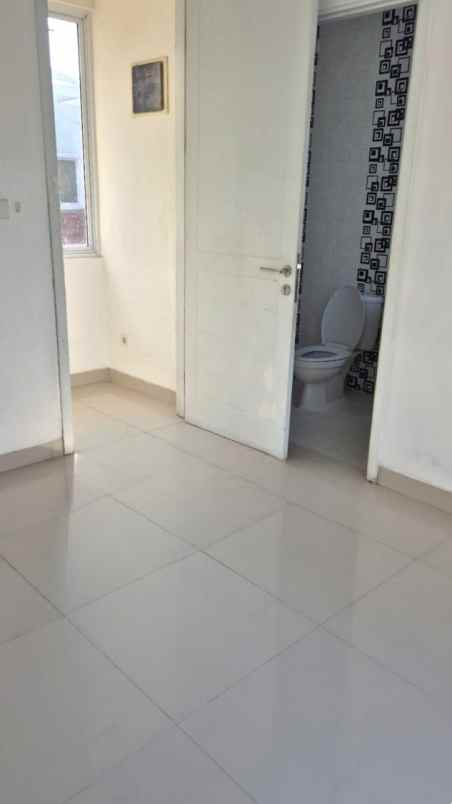 dijual rumah cluster la seine jgc