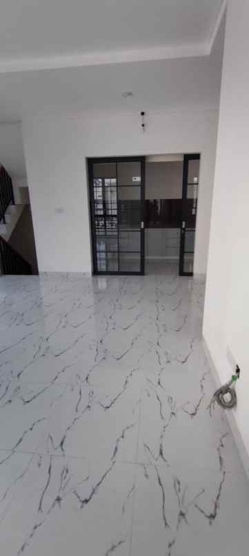 dijual rumah cluster margonite lavon ii