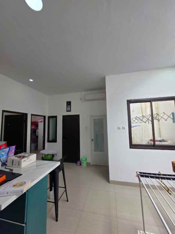 dijual rumah cluster taman sari kota
