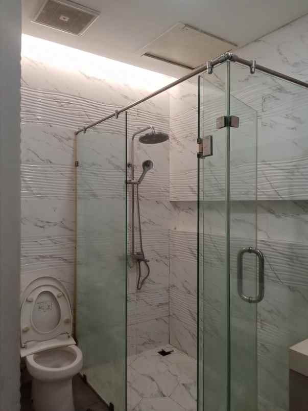 dijual rumah cluster yarra jgc jakarta
