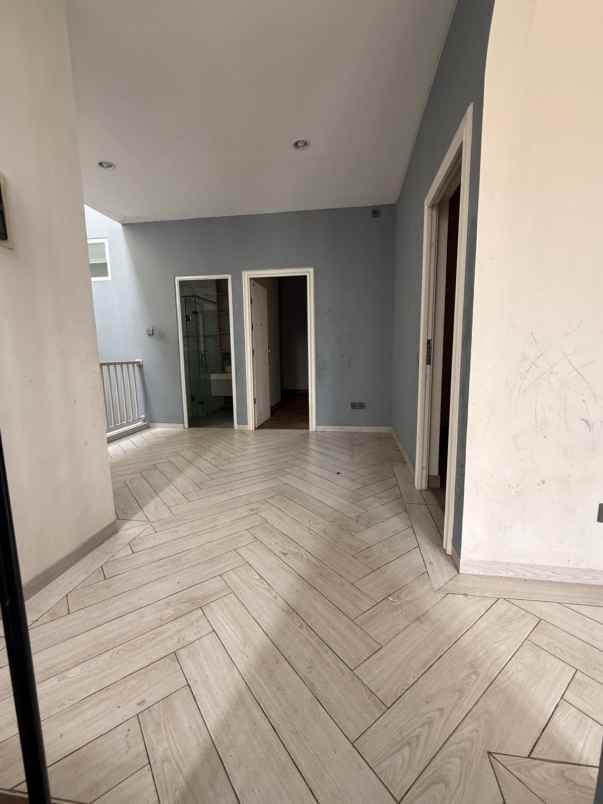 dijual rumah cluster yarra jgc jakarta