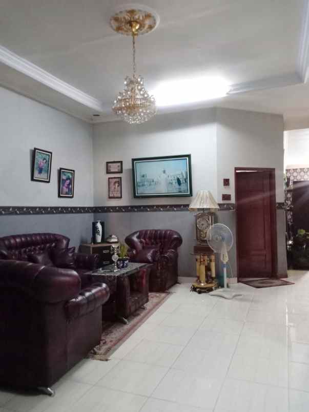 dijual rumah condet jakarta timur