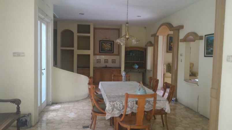 dijual rumah dago