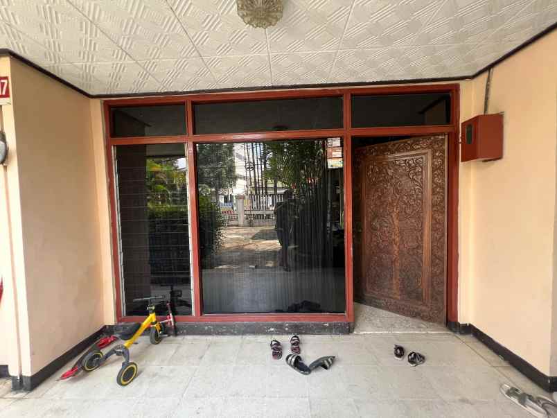 dijual rumah dago