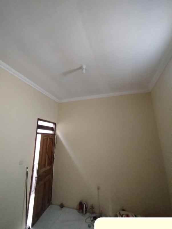 dijual rumah depok