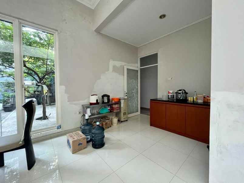 dijual rumah dharmahusada mas