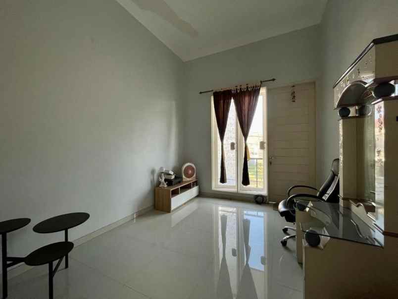 dijual rumah dharmahusada mas