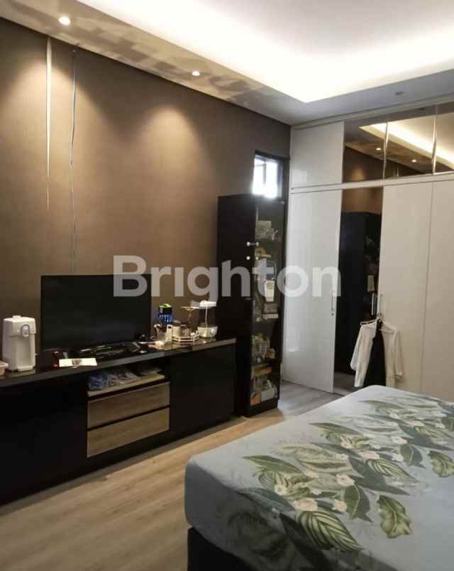 dijual rumah dharmahusada utara indah