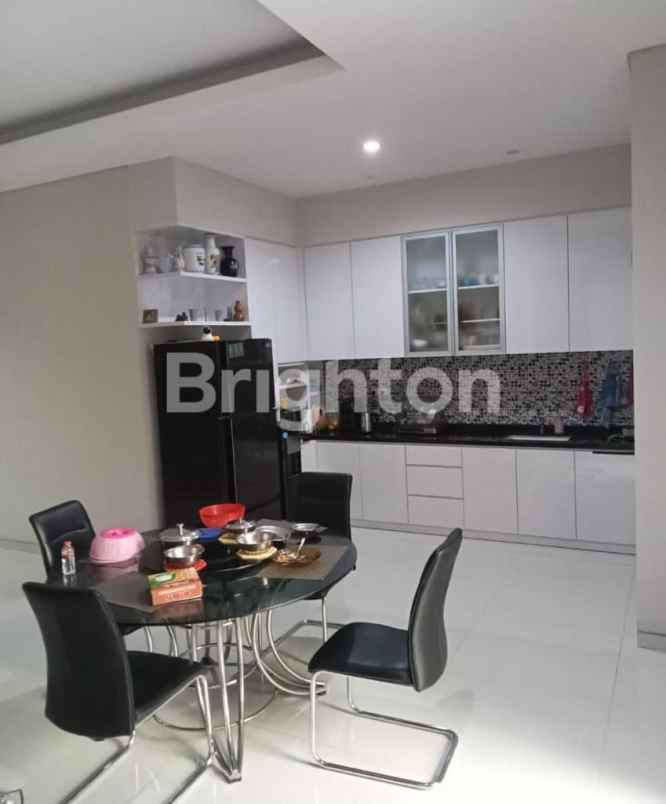 dijual rumah dharmahusada utara indah