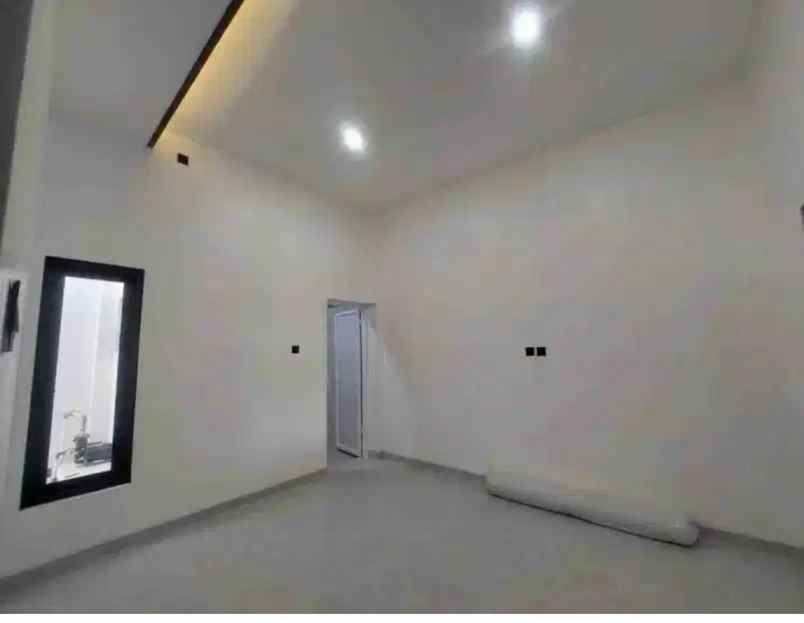 dijual rumah di fajar indah solo