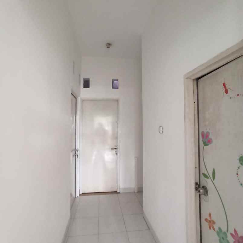 dijual rumah di permata cimanggis depok