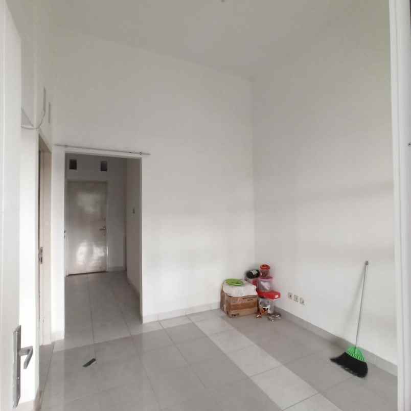 dijual rumah di permata cimanggis depok
