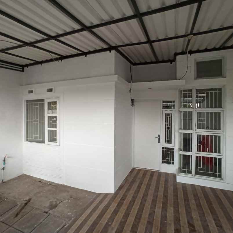 dijual rumah di permata cimanggis depok