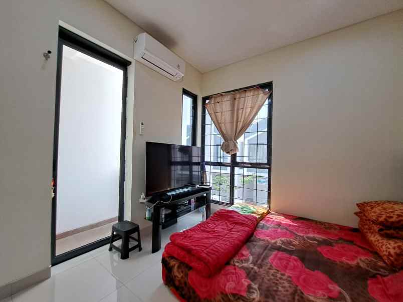 dijual rumah di perumahan cluster