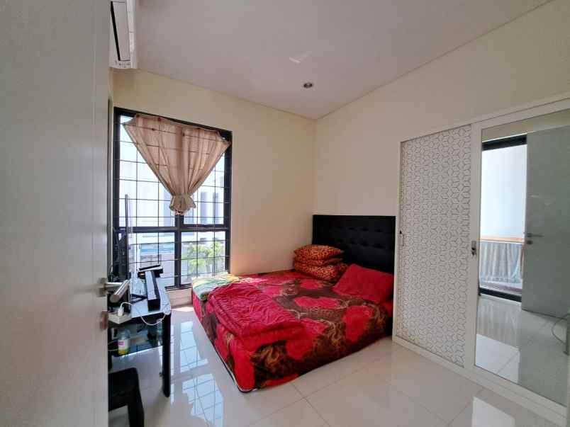 dijual rumah di perumahan cluster