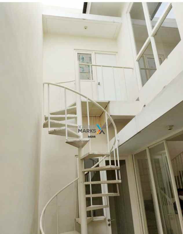 dijual rumah di perumahan griya galaxy siap huni