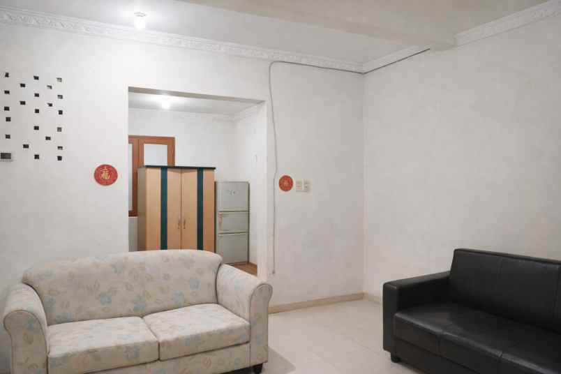 dijual rumah di perumahan tytyan indah bekasi