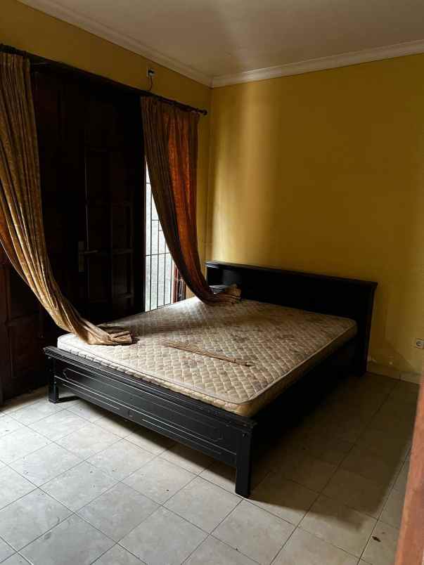 dijual rumah dukuh atas