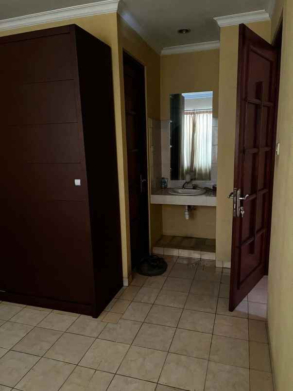 dijual rumah dukuh atas