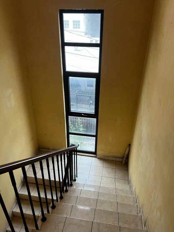 dijual rumah dukuh atas