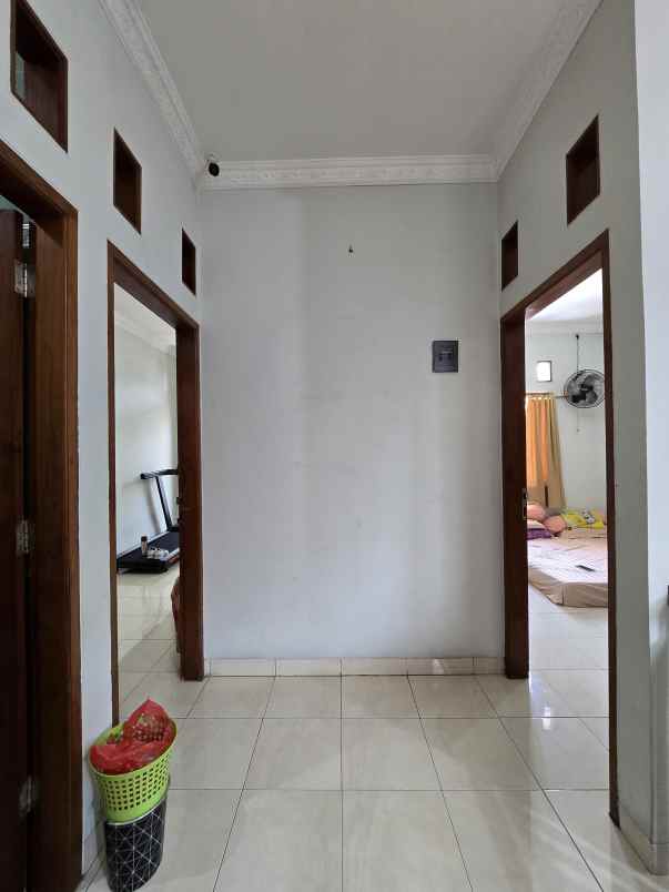 dijual rumah duren sawit