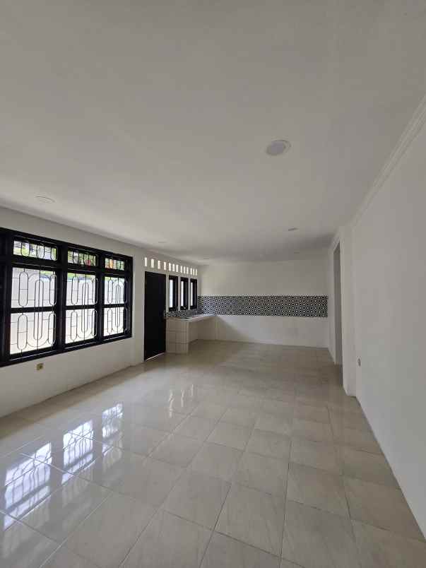 dijual rumah duren sawit jaktim
